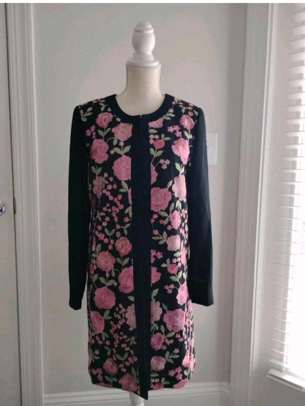 Tahari Arthur S. Levine Floral Embroidered Jacket Blazer Women's Size 10 Career
